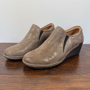 Comfortiva Women's Aniston Slip On Wedge Heel Metallic Shoe Size 11